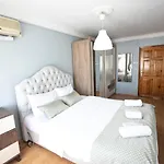 2Br-1Lr Seaview Family Place Next To Center