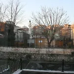 Mete Apartments