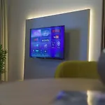 Brand-New Elegant 1-Bedroom Apartment