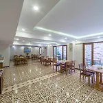Lalinn Hotel