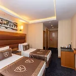 Regno Hotel