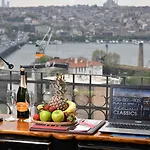 Ansen Hotel And Suites