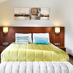 The White Orient Hotel
