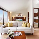 The White Orient Hotel