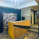 Orange Airport Hotel