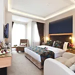 Emerald Hotel