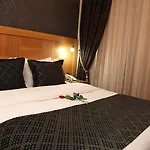 Emerald Hotel