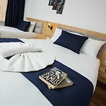 Golden Street Hotel