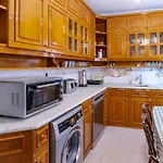 Kaplan Cosy Flat - All Air Conditioned & Heated 3 Bedrooms In The City