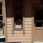 Valide-Maide Hotel