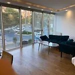 Cosy House Pool-Gym-Wifi-Air Conditioner-Car Park