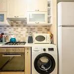 Peaceful Flat In The Heart Of Atasehir