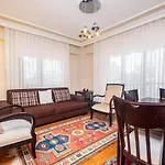 Peaceful Flat In The Heart Of Atasehir