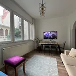 Centrally Located, 2+1 House In Taksim, Cihangir