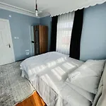 Elegant 3-Bedroom Unit Near To Fatih Mosque.