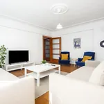 Centrally Located Sleek And Modern Flat In Sisli