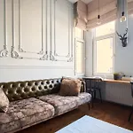 Modern&Old Style Flat In The Center Of Cihangir