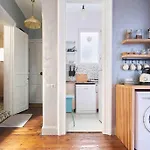Modern&Old Style Flat In The Center Of Cihangir