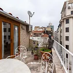 Superb Flat With City View And Terrace In Beyoglu