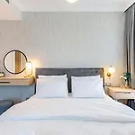 Trendy Beyoglu: Stylish Residence Nearby