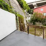 Sleek House With A Lovely Terrace In Besiktas