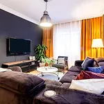Central And Convenient Flat In Sisli