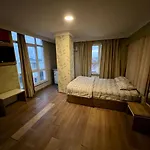 Camellia Suit Hotel