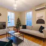Mesmerizing Flat With Bosphorus View In Beyoglu