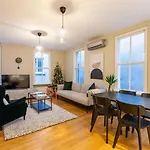 Mesmerizing Flat With Bosphorus View In Beyoglu