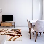 Fully Equipped Cozy Home In Kadikoy