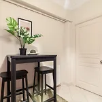 Central And Convenient Flat In Sisli