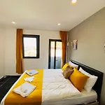 Zeus Economy Booking Suit İstanbul