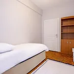 Fully Equipped Cozy Home In Kadikoy