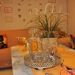 Deniz Manzarasi, Marti Sesleri Esliginde Istanbul