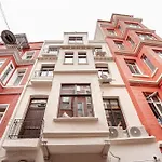 Taksim La Perla Suit