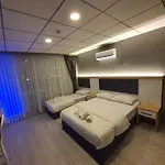 Oeztuerks Hotel