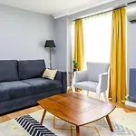 Vibrant Flat 500 M To Uskudar Ferry Station