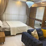 L\'Elegance De Jjm