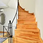 Bonjour Suit Private Triplex Apartment