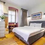 Dreamy And Central Flat In Beyoglu