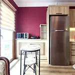 Charming Flat Near Kennedy Avenue In Fatih