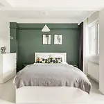 Charming Besiktas Flat With A Lovely Terrace
