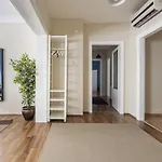 Modern Flat Near Popular Attractions In Beyoglu