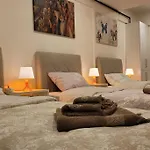 1 Min To Metro, Cosy Flat For 8 Guests, 2Nd Floor