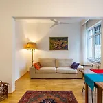 Vibrant Flat In Cihangir With Central Location