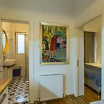Vibrant Flat In Cihangir With Central Location