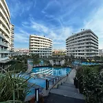 Luxury Residence Flat In The City Center