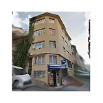 Family Apt For 7 People, 10 Min Walk To Taksim Square