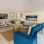 Exquisite Flat With Terrace In Nisantasi