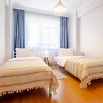 Splendid Flat With Central Location In Sisli